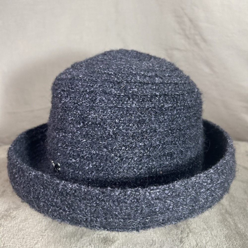 Betmar New York Charcoal Boucle Cloche Bucket Hat Wool Blend Italy